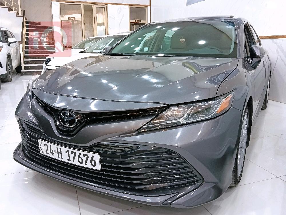 تۆیۆتا کامری